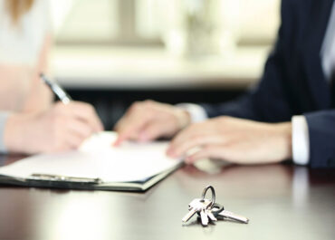 ¿Cómo proteger tu empresa con contratos efectivos?